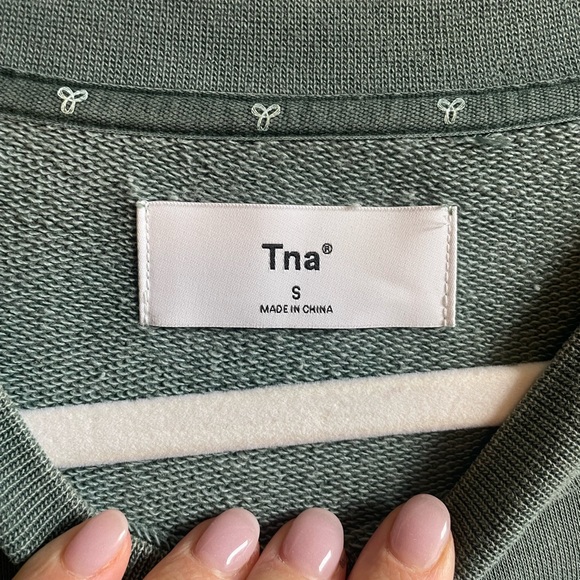 TNA Cropped Crewneck Sweatshirt - Picture 4 of 5